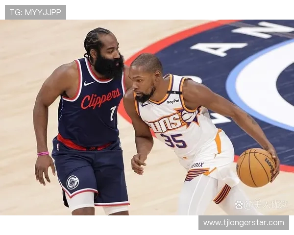 洛杉矶快船新赛季展望：阵容调整与冠军梦想的碰撞